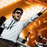 Harris Jayaraj Instagram – Cheering my lovely audience