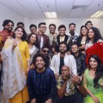 Harris Jayaraj Instagram – My love and thanks to  my most talented singers and musicians for attaining the world record. 🌹