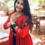 Hasini Anvi Instagram - When in doubt, wear red. ❤️ Outfit @naari_creation Location @lasthousecoffee #hasinianvi LastHouse Coffee