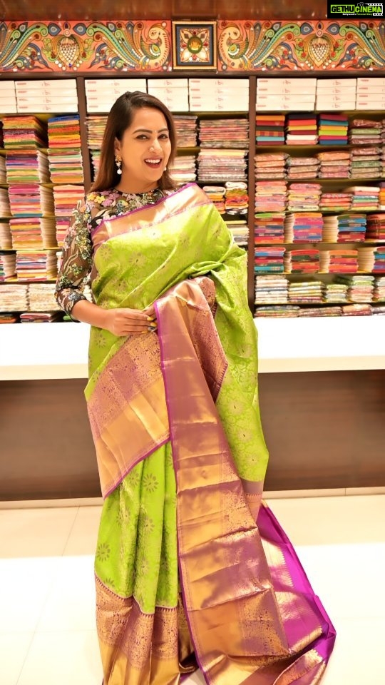 Himaja Instagram - My Christmas and New yearCelebrations in CBS- Chandana Brothers Shopping , Chanda nagar ,Hyderabad #cbs #chandanabrothers #christmas #digywoodcollab #pattusarees #sarees #shopping