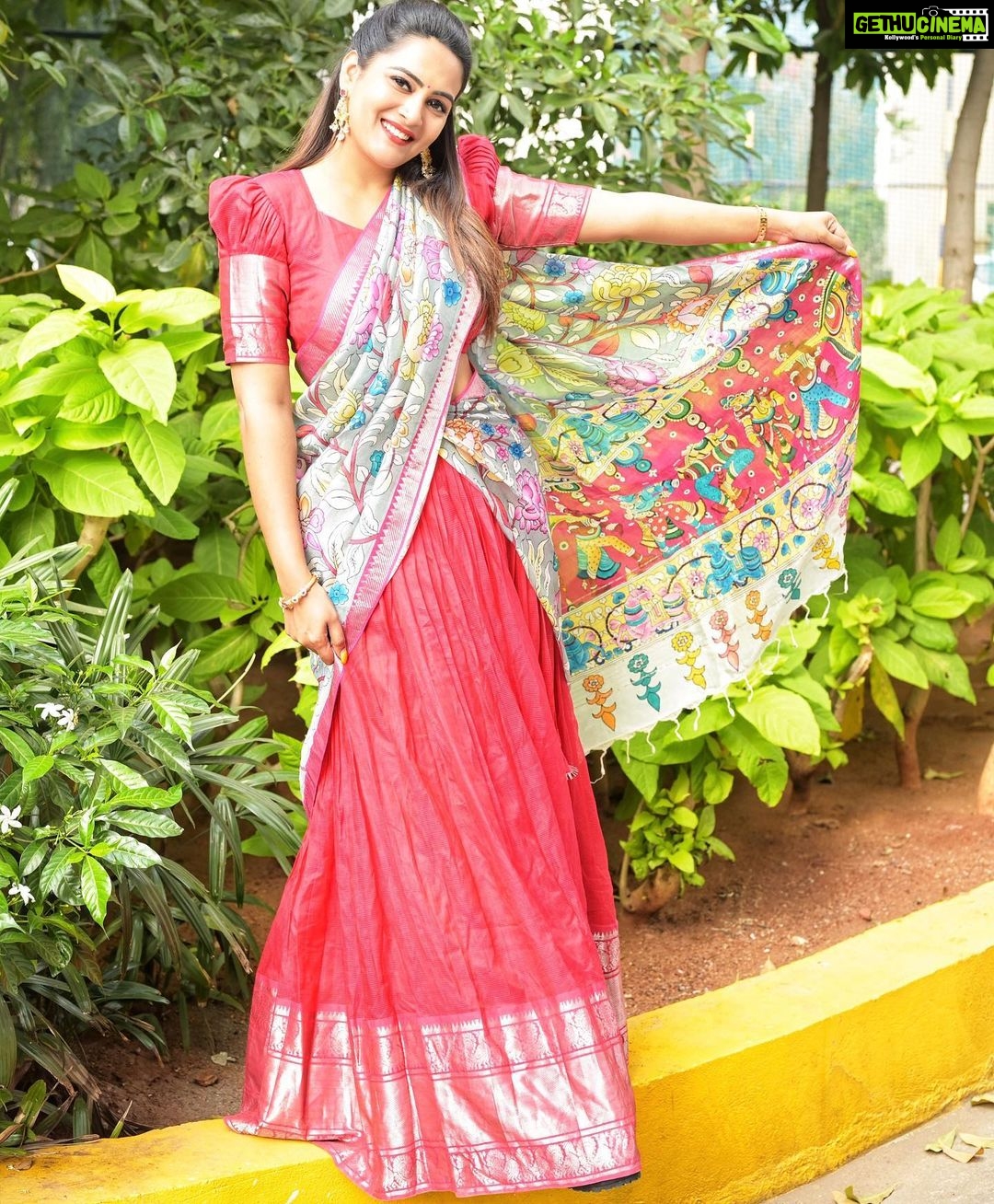 Himaja Instagram - Happy Sunday 😍 This Beautiful Outfit By @bliss_designerstudio