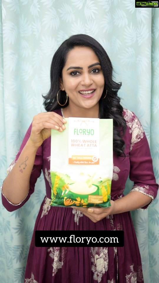 Himaja Instagram - Experience nostalgia with Floryo! Say goodbye to boring store-bought flour and hello to freshly-milled atta made just for you. Choose grain quality, texture, and fiber for a healthy, tasty blend. Delivered within 48 Hours from order, at your doorstep. Roll up your sleeves and create chapatis that stay soft and taste amazing with Floryo. What-A-Atta! Available on http://www.floryo.com #FreshlyMilled #FreshFlour #EatRight #NoPreservatives #ChakkiFresh #WhatAAtta