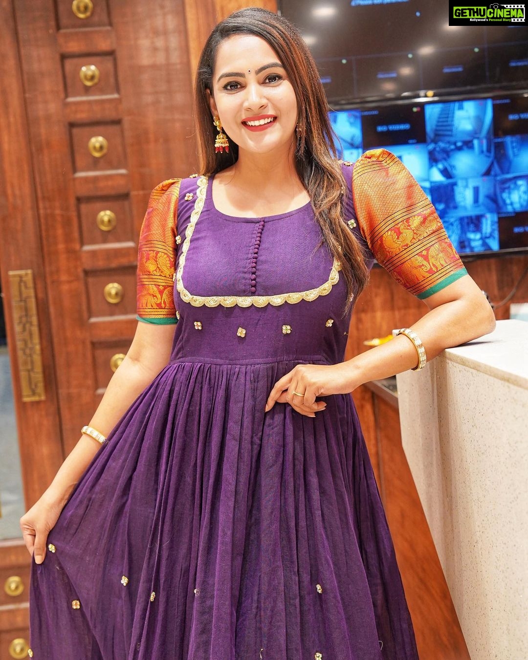 Himaja Instagram - ❤️This trending design designed by @omsai_pattusarees #dresses #designerwear