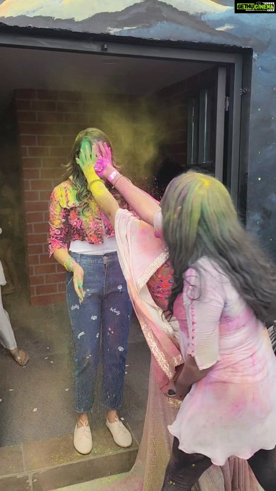 Himaja Instagram - Happy Holi and Happy Women's Day 🥰 @k___sreevani @k_rajanandini @vikramaditya1625 @neelimaactress #holi #happyholi #women #womensday #viral #trending