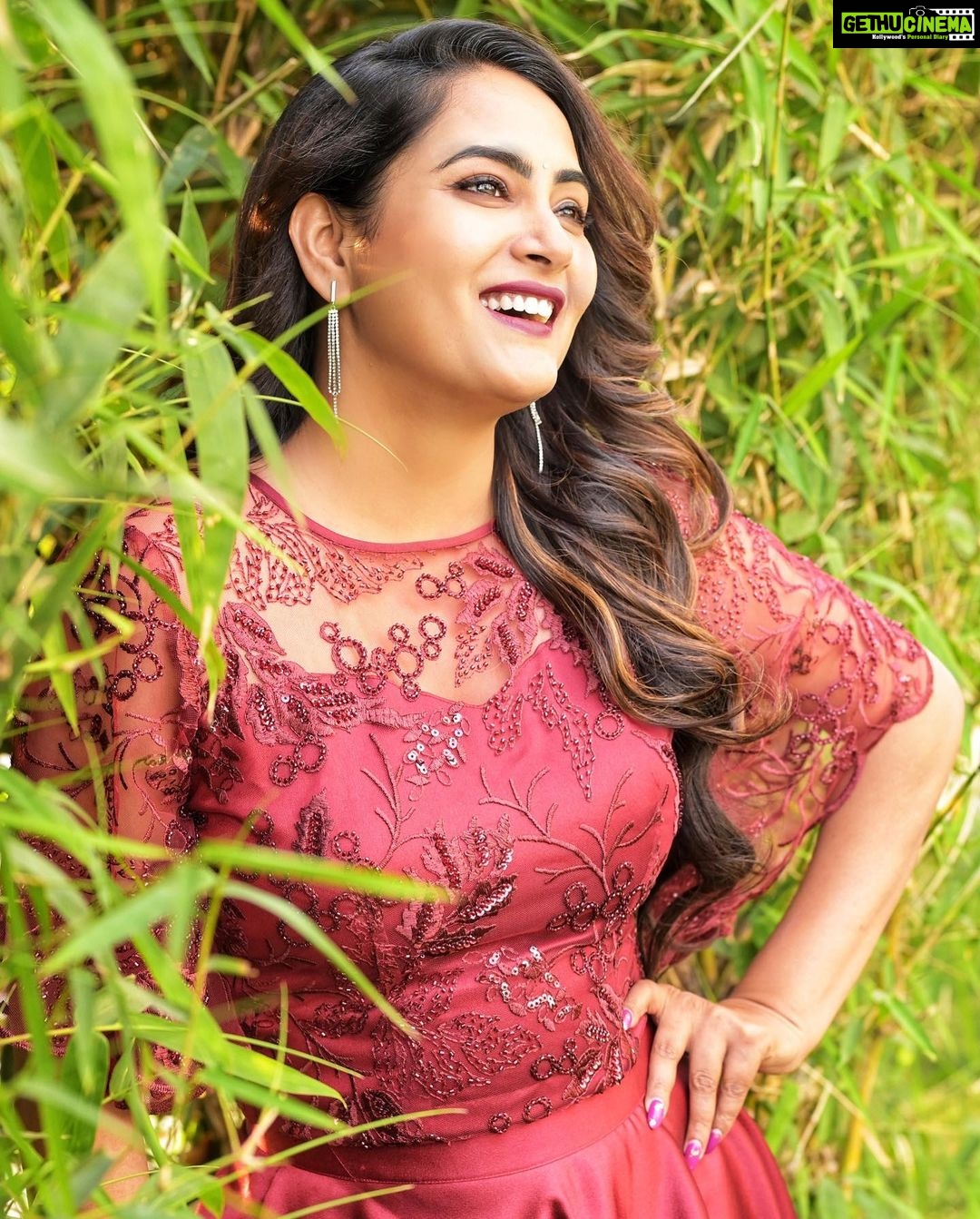 Himaja Instagram - Outfit by @arabylekhareddy ❤️ #designergowns #designerwear