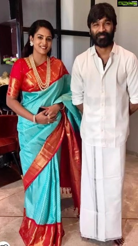 Himaja Instagram - When I met #mastaru @dhanushkraja 🥰 #fanmoment #dhanush