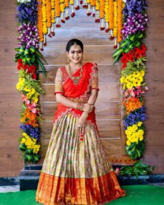 Himaja Instagram - Nannu wish chesi naa happiness ni share chesukunna prathi okkarikee thank you soo much 🥹❤️🤗🫰🏻
Outfit By @sree_divya_reddy 
Jewellery by @emmadi_silver_jewellery 
Makeup by @purplesmakeupstudio 
Hair style by @hairstylistravi 
Photography @pratapsphotography #housewarming #happytime #happytears