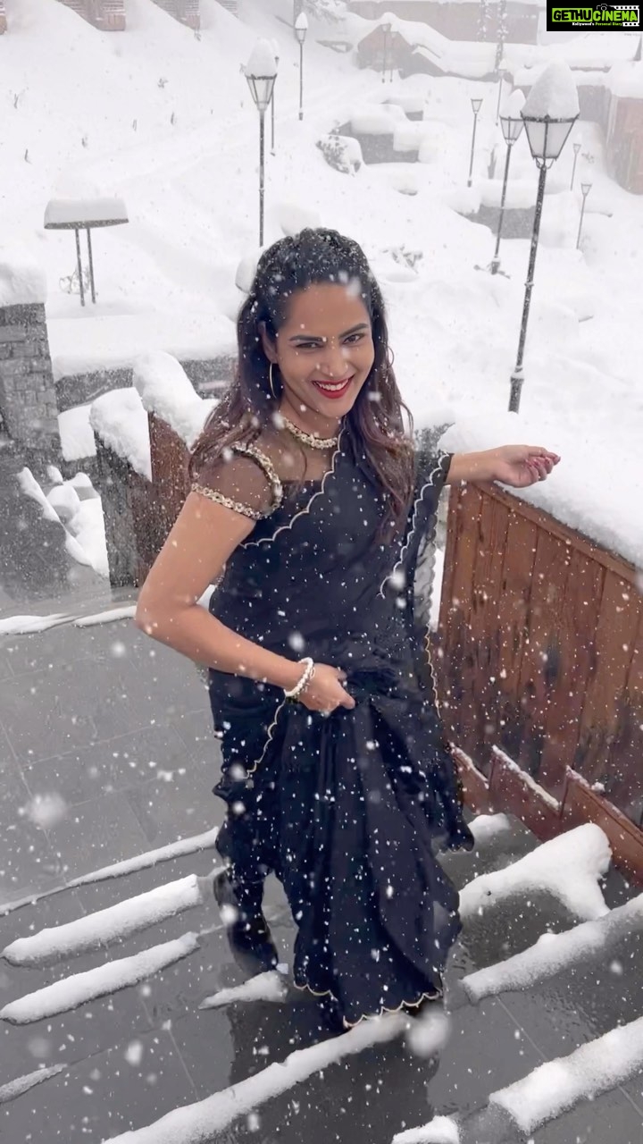 Himaja Instagram - Darshana ❤️❤️❤️ #darshanasong #trending #trendingreels #trendingsongs #telugu #himaja #saree #sareelove #relationshipgoals #himalayas #lovereels