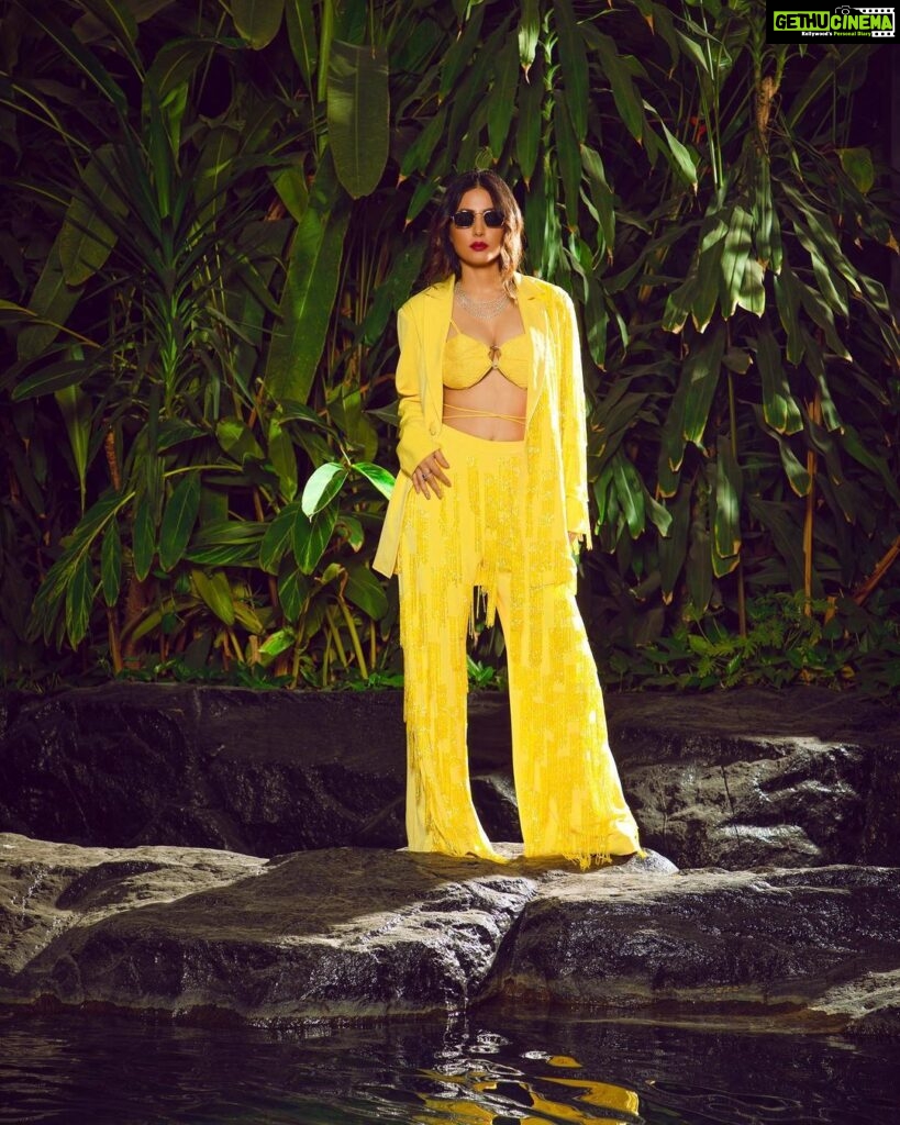 Hina Khan Instagram - 💛 . Face of the Month for: @facemag.in Publisher: @harshithundet Creative Director: @farrahkader Photographed by: @thebhupeshkalal Stylist: @sameerkatariya92 Makeup Artist: @kanika.world Hair Stylist: @dynamitepikachu Asst. MUAH: @kayceesbeauty_bykritika Asst Creative Director: @haaute Interview by: @tanishka.juneja Location: @hotel_saharastar Coordinated by: @volokal Artist Management: @stellaartalent Wardrobe Jewellery: @jawahriiofficial Outfit: @nirmooha Sunglass: @bavincis.official Heels: @nidhibhandari_official www.facemagazine.in #FaceMagazine