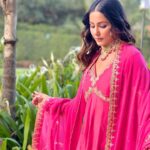 Hina Khan Instagram - Inauguration in Varanasi, So much to share.. shall post a reel soon.. from enjoying bhel on Ganga ghats to relishing katori chat in the local markets.. loved it all.. sharing soon Outfit @paulmiandharsh @viralmantra HMU @manishsharma96 @irshad__hair