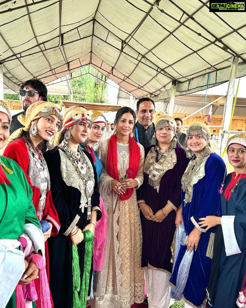 Hina Khan Instagram - Grateful to be part of the G20 Tourism Working Group Meeting in Srinagar, promoting positive growth and constructive alternatives for young people in Jammu-Kashmir and the country. Proud to contribute to Naya Kashmir's growth story and inspire fellow Kashmiri youth. Met amazing talent today, thanks to Mayor of Srinagar for the opportunity. Seeing recognition from home government for genuine achievers is encouraging. Hoping to inspire many more to choose the right path for their future. Thank you, Mayor @junaidmattu.official for this wonderful initiative..