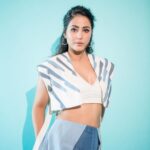Hina Khan Instagram - 🩵🩵🩵🩵 Outfit:- @diksha.khanna Jewellery:- @accessorize Styled by @kansalsunakshi Style Team @himanishukla48 @harmeet_matta30 MUAH @sachinmakeupartist1 @arbazshaikh6210 📸 @rishabhkphotography