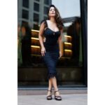 Hina Khan Instagram – Hola 🖤 
Outfit @leaclothingco 
Jewels @Shesaidyes.plv_jewellery
Footwear @londonrag_in 
📸 @pawanraikwar