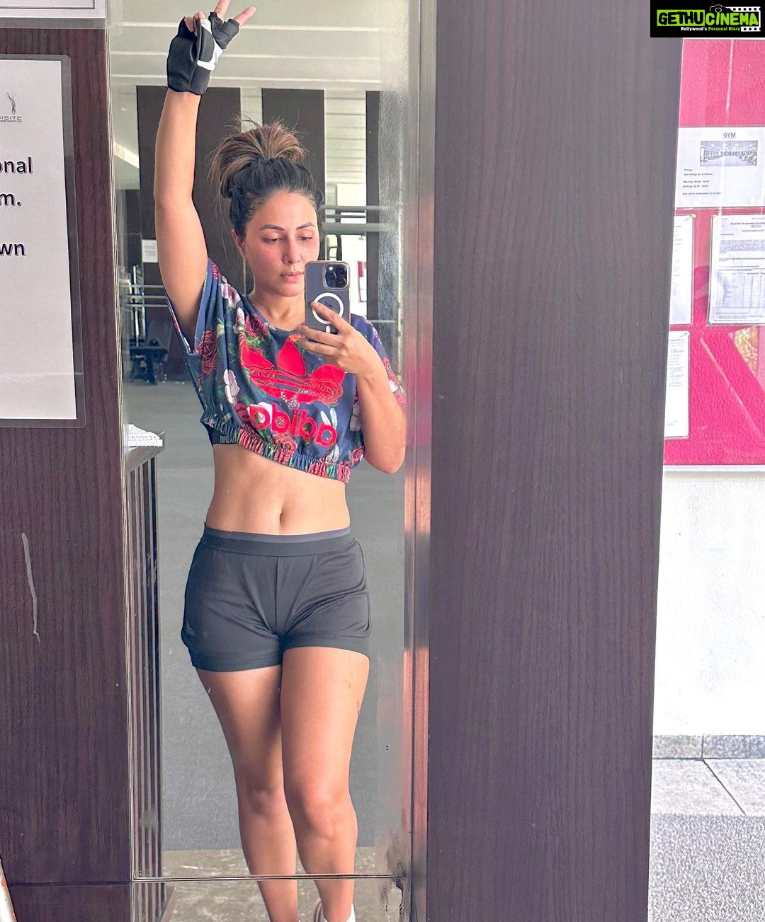 Hina Khan Instagram - Slow and steady.. #strongwomen #fitgirl #gettingfit