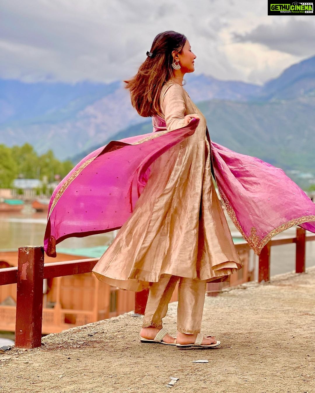Hina Khan - 769.7K Likes - Most Liked Instagram Photos