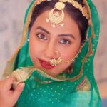 Hina Khan Instagram - Mai tenu Phir milaangi , Kitthe, kis tarha, pata nahi.. Par mai tenu phir milaangi..