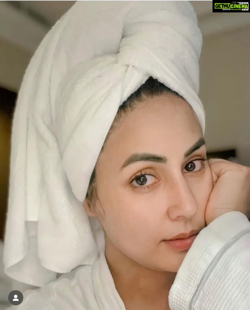 Hina Khan Instagram - Hello people ❤️