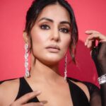 Hina Khan Instagram - 🖤