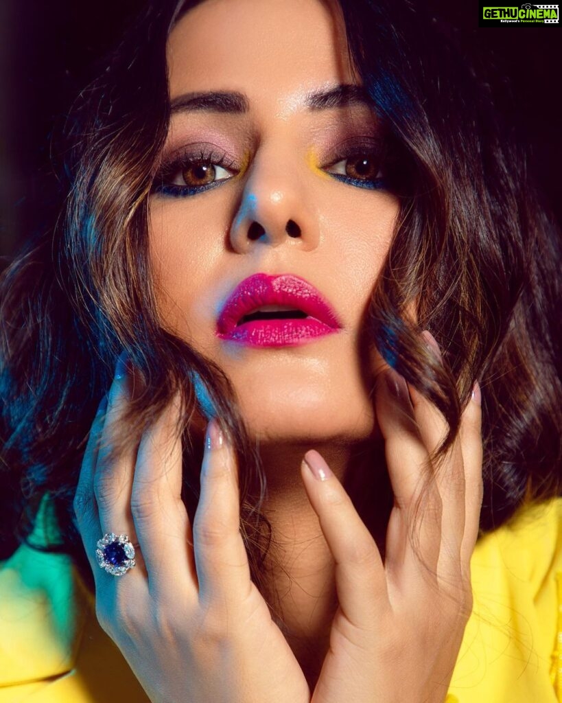 Hina Khan Instagram - 💛 . Face of the Month for: @facemag.in Publisher: @harshithundet Creative Director: @farrahkader Photographed by: @thebhupeshkalal Stylist: @sameerkatariya92 Makeup Artist: @kanika.world Hair Stylist: @dynamitepikachu Asst. MUAH: @kayceesbeauty_bykritika Asst Creative Director: @haaute Interview by: @tanishka.juneja Location: @hotel_saharastar Coordinated by: @volokal Artist Management: @stellaartalent Wardrobe Jewellery: @jawahriiofficial Outfit: @nirmooha Sunglass: @bavincis.official Heels: @nidhibhandari_official www.facemagazine.in #FaceMagazine