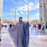 Hina Khan Instagram - Ibaadat ka rukh makka hai, Mohabbat ka rukh madina hai.. @alkhalidtours Masjid Nabwi - Al Madinah Al Munawarah
