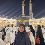 Hina Khan Instagram - Doosra umrah mukammal.. Mashallah Jazaakallah.. May Allah accept our umrah and dua.. Thank you Allah for making it easy for us all.. Thank you @alkhalidtours To help us take this sacred journey to umrah.. 🧿🧿🧿