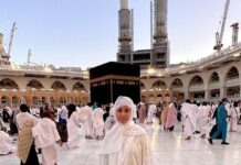 Hina Khan Instagram - Doosra umrah mukammal.. Mashallah Jazaakallah.. May Allah accept our umrah and dua.. Thank you Allah for making it easy for us all.. Thank you @alkhalidtours To help us take this sacred journey to umrah.. 🧿🧿🧿