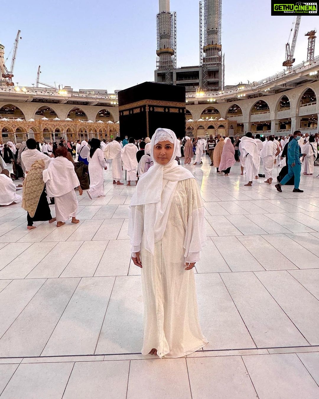Hina Khan - 1.1 Million Likes - Doosra umrah mukammal..
Mashallah Jazaakallah..
May Allah accept our umrah and dua.. Thank you Allah for making it easy for us all..
Thank you @alkhalidtours
To help us take this sacred journey to umrah.. 🧿🧿🧿