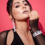 Hina Khan Instagram - 🖤