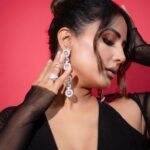 Hina Khan Instagram - 🖤