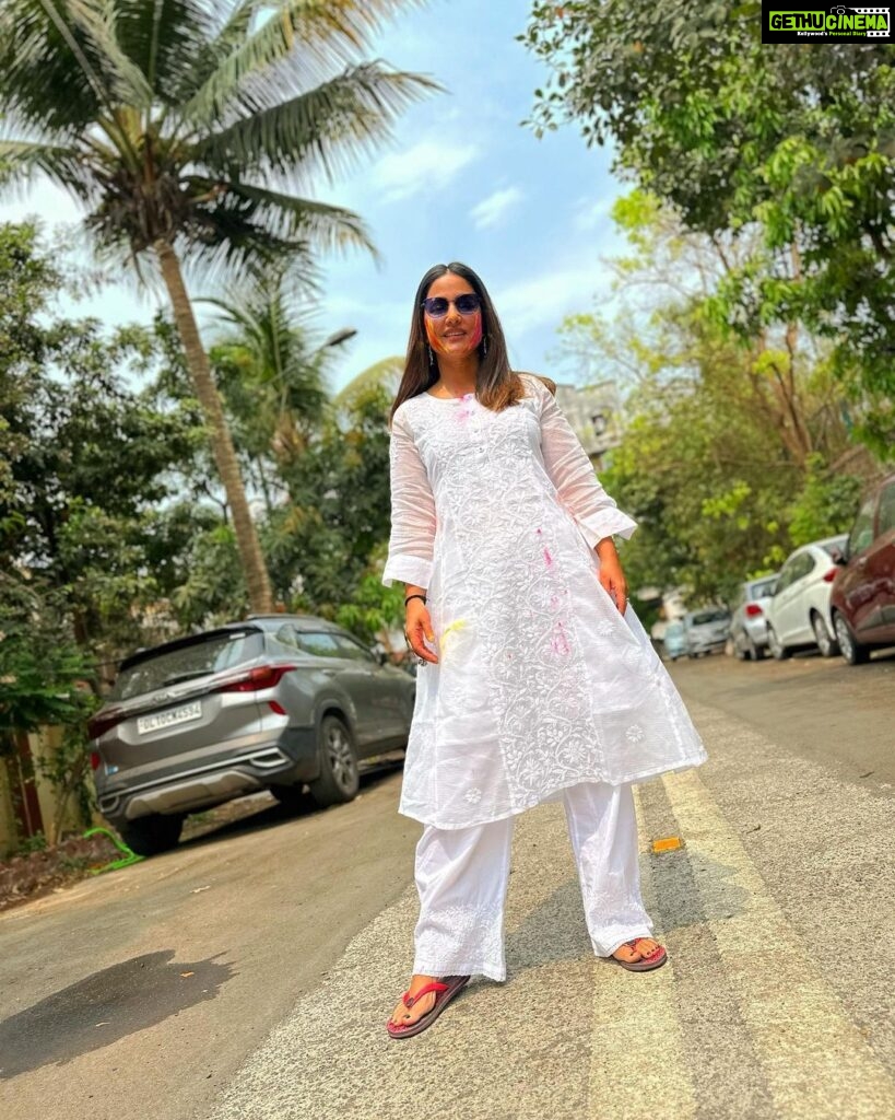 Hina Khan Instagram - Itna mazaa kyon aaraha hai.. Happy Holi ❤️