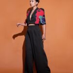 Hina Khan Instagram – 🖤🖤🖤