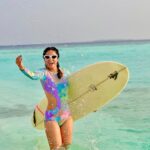 Hina Khan Instagram - Internet is outdated.. I surf the real deal… SurfHead HK @thestandardmaldives @thestandard @coastalinofficial The Standard, Maldives
