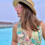Hina Khan Instagram - Perfect place in paradise.. @thestandardmaldives @thestandard @coastalinofficial The Standard, Maldives