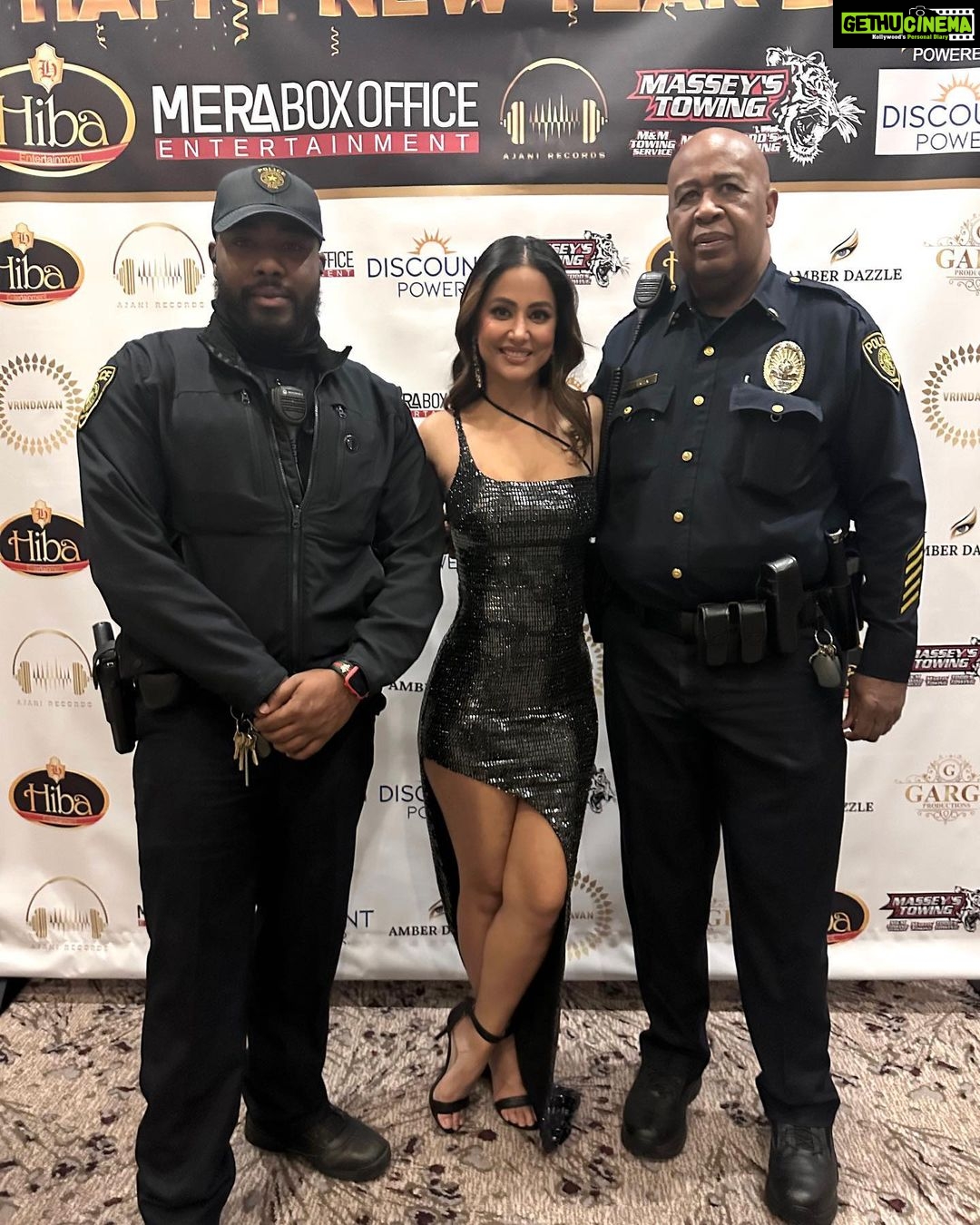 Hina Khan Instagram - Enforcing some serious Swag on the New Year’s Eve, with the Men and Women of The Dallas Police Department..Thank you for looking after me 🙏🏻 Absolute professionals and top of the class security. Appreciation and Regards #newyear2023 #unitedstatesofamerica #dallastexas