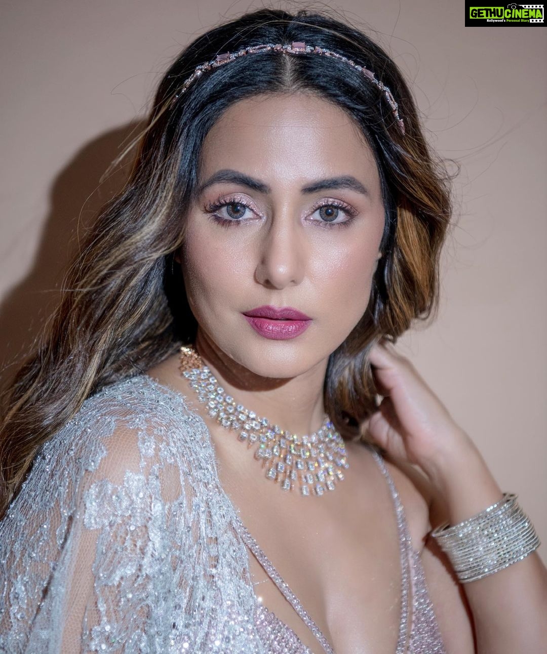 Hina Khan - 738.7K Likes - Most Liked Instagram Photos
