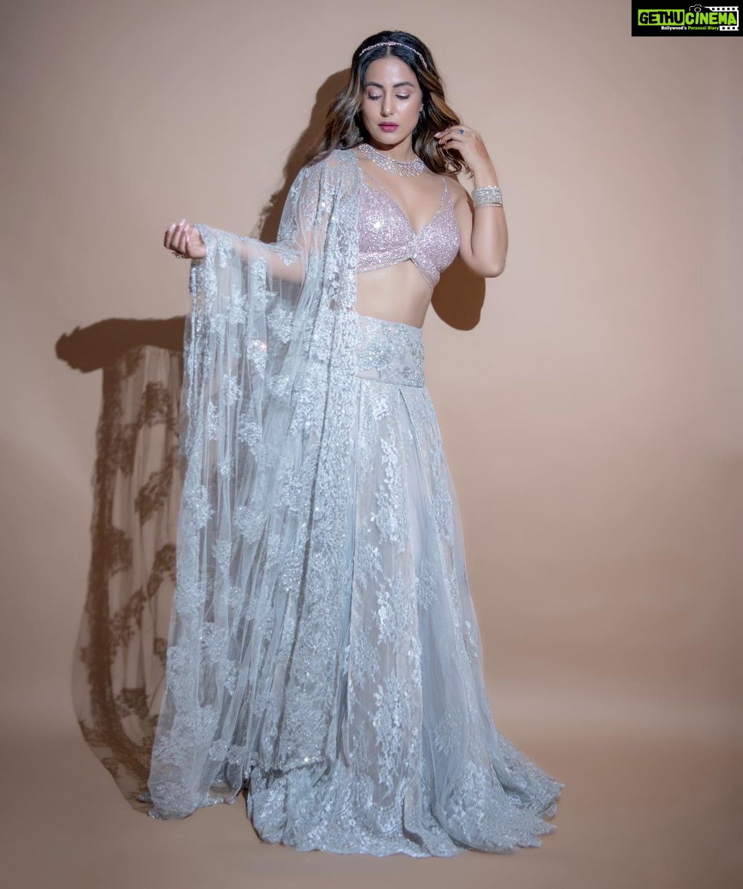 Hina Khan - 738.7K Likes - Most Liked Instagram Photos