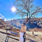 Hina Khan Instagram - If you never go, you will never know.. #wanderlusting #travelgram #traveltherapy #gocappadocia #türkiyetogether @goturkiye @turkiyetourism_in