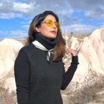 Hina Khan Instagram – Cappadocia, thr is a reason why this place is on everyone’s bucket list.. 
you have to visit this place to experience its uniqueness.. 
@goturkiye @turkiyetourism_in #gocappadocia #türkiyetogether