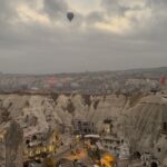 Hina Khan Instagram - Hot Air Balloon in cappadocia 🎈 Ticked off my bucket list.. What a mesmerising experience.. The historic fairy chimneys are definitely gram worthy 😬 @goturkiye @turkiyetourism_in #gocappadocia #türkiyetogether