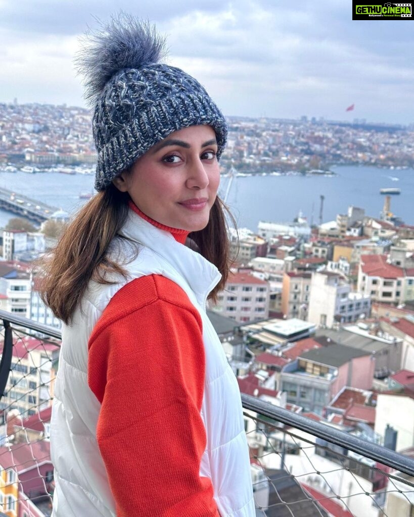 Hina Khan Instagram - When work is travel, fun is guaranteed.. #dolmabachepalace #galatatower #gotürkiye #istanbulisthenewcool @goturkiye @turkiyetourism_in