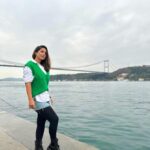 Hina Khan Instagram - Wooden ottoman mansions and seafood restaurants.. Arnavutkoy has my heart ❤️ #rumelihisarı #bosphorousstrait #grandbazar #arnavutkoy @goturkiye @turkiyetourism_in #gotürkiye #istanbulisthenewcool