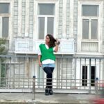 Hina Khan Instagram – Wooden ottoman mansions and seafood restaurants..
Arnavutkoy has my heart ❤️ 
#rumelihisarı #bosphorousstrait #grandbazar #arnavutkoy @goturkiye @turkiyetourism_in #gotürkiye #istanbulisthenewcool