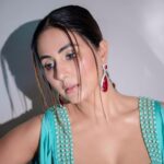 Hina Khan Instagram – Some close up shots 💙