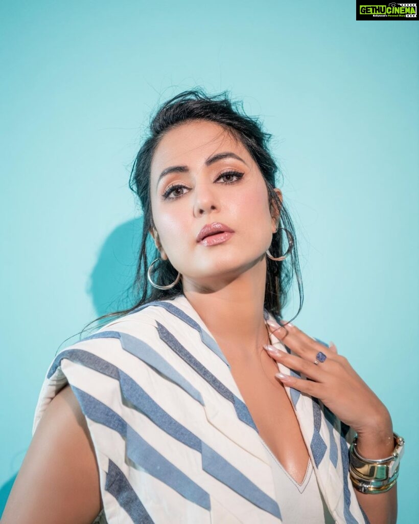 Hina Khan Instagram - 🩵