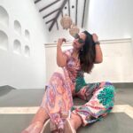 Hina Khan Instagram - A day in Goa.. Good food, good company, and good vibes.. . . . Outfit @limerickofficial @amigos.rizwan