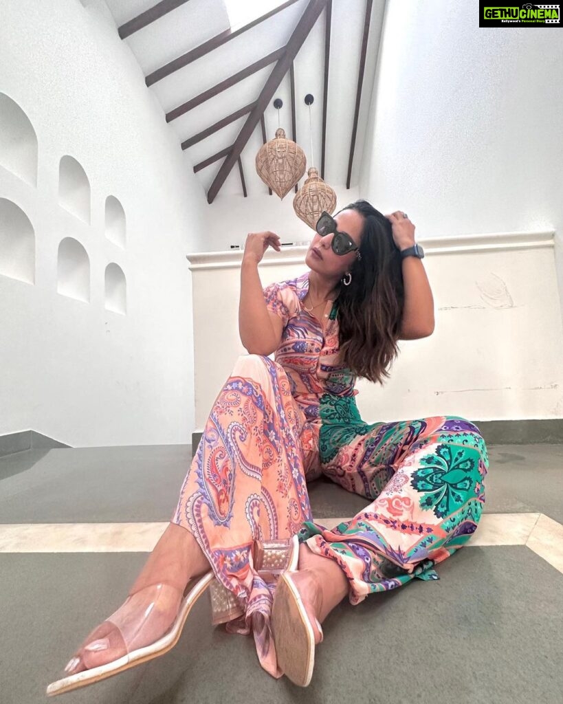Hina Khan Instagram - A day in Goa.. Good food, good company, and good vibes.. . . . Outfit @limerickofficial @amigos.rizwan