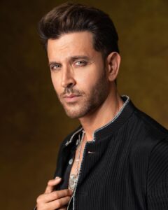 Hrithik Roshan Instagram - #IndiaInFashion at @nmacc.india ♥️

Outfit : @jade_bymk
Stylist : @lakshmilehr
Hair : @aalimhakim @smerchant5
Makeup : @vjypalande
Photographer : @beejlakhani

#NMACC
