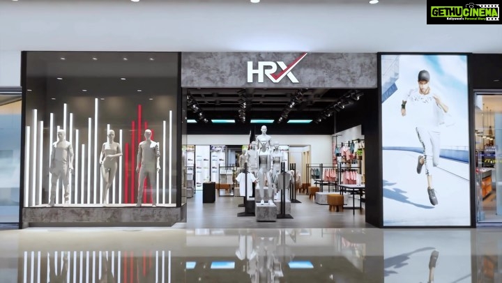 Hrithik Roshan Instagram - From digital to reality.. Dreams do come true! See you at the first ever HRX store, Bengaluru! ♥ Congratulations to my incredible HRX team on this new milestone. Can’t wait to be there in person !! What fun. #GetFitWithHRX #HRXStores #KeepGoing @pmcbangalore