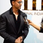 Hrithik Roshan Instagram - Always feels like Home at @iifa 💛 #IIFA2023 Awards premieres on Colours TV & Jio Cinema App this 18th June, 8 pm onwards.