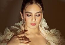 Huma Qureshi Instagram - When you love your outfit.. and can’t decide .. just post all the pictures ✨ Outfit - @abujanisandeepkhosla Jewellery- @anmoljewellers Shoes - @louboutinworld Makeup - @ajayvrao721 Hair - @hairbysanjanag Styled by - @who_wore_what_when Photography - @shauryakandwal Nails @soezi